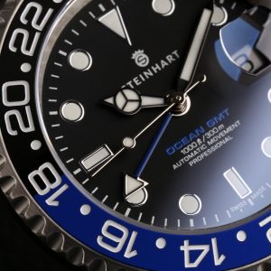 Steinhart Ocean One GMT Ceramic Blue-Black Batman 42mm Close up dial