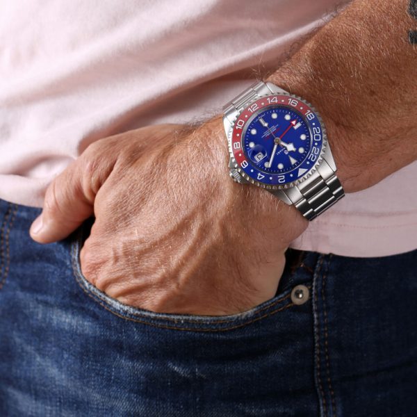 Steinhart Ocean One GMT Blue-Red PEPSI Ceramic Blue Dial Wrist Shot 3