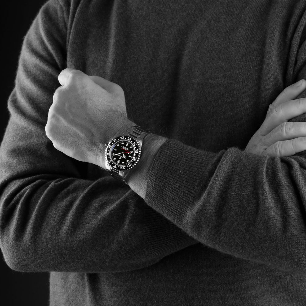 Steinhart Ocean 42 GMT nova black - Image 13