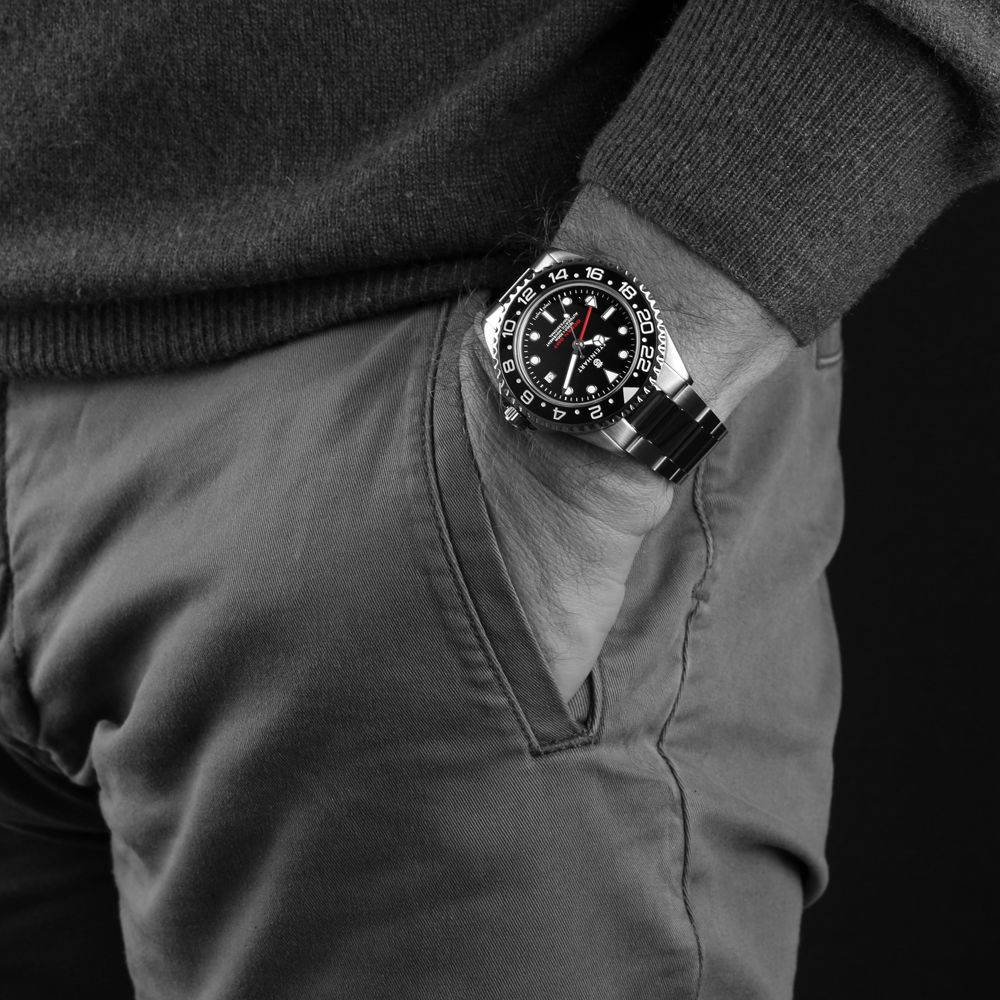 Steinhart Ocean 42 GMT nova black - Image 16